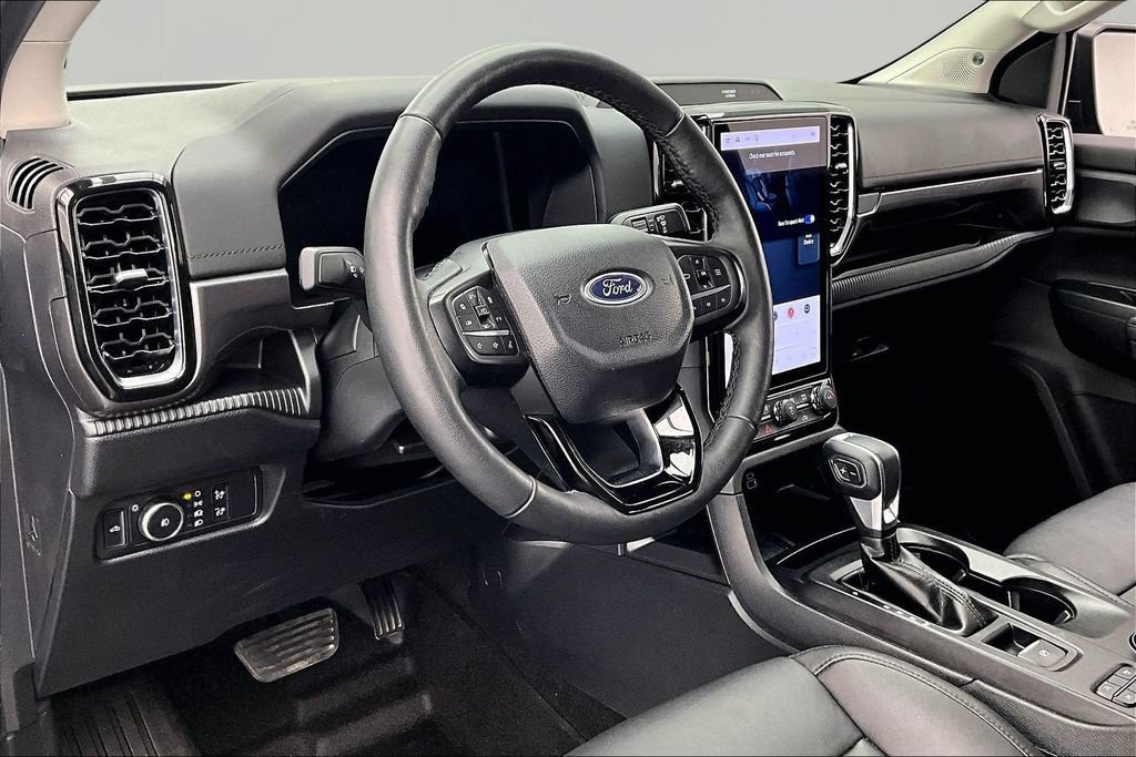 Certified 2025 Ford Ranger Lariat w/ Black Appearance Package AWD/4WD image 14