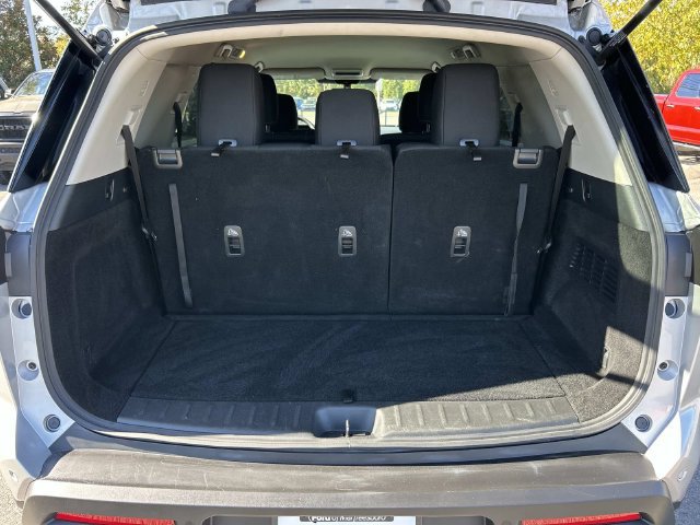 Used 2025 Nissan Pathfinder S FWD image 22