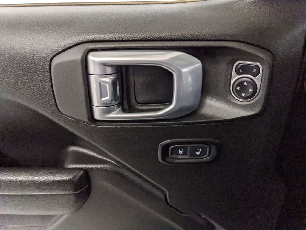 Used 2023 Jeep Wrangler Unlimited Rubicon 4xe AWD/4WD image 41