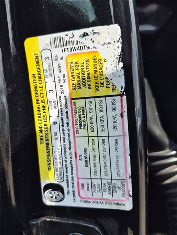 Certified 2022 Ford F450 XLT w/ XLT Premium Package AWD/4WD image 25
