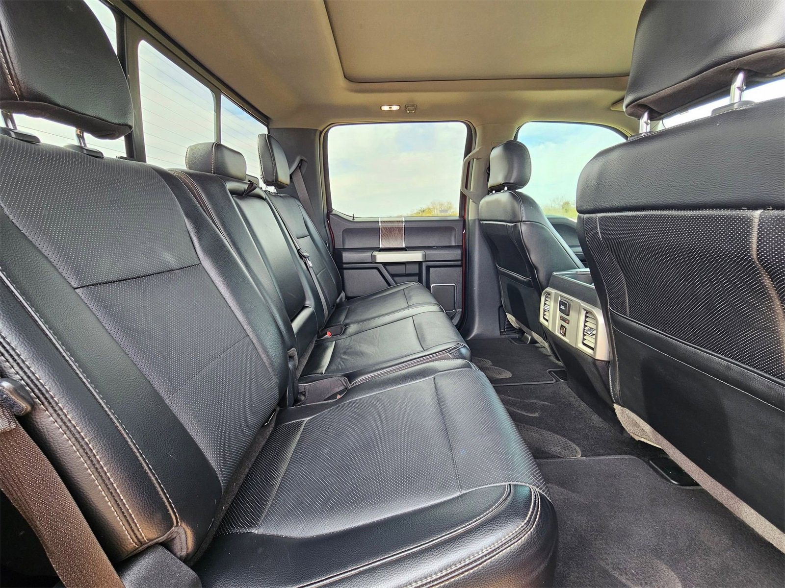 Certified 2017 Ford F250 Lariat w/ Chrome Package image 23