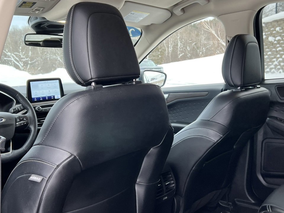 Certified 2020 Ford Escape Titanium image 34