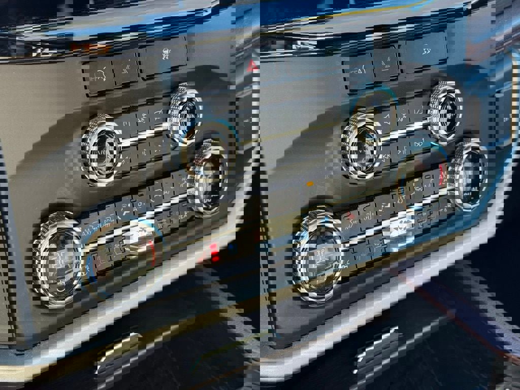 Certified 2023 Ford Expedition Limited image 33