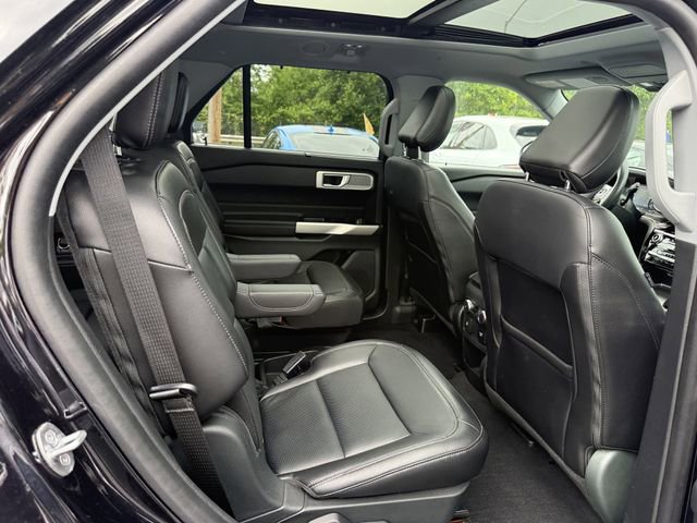 Certified 2021 Ford Explorer Limited w/ Hybrid Equipment Group 310A AWD/4WD image 35