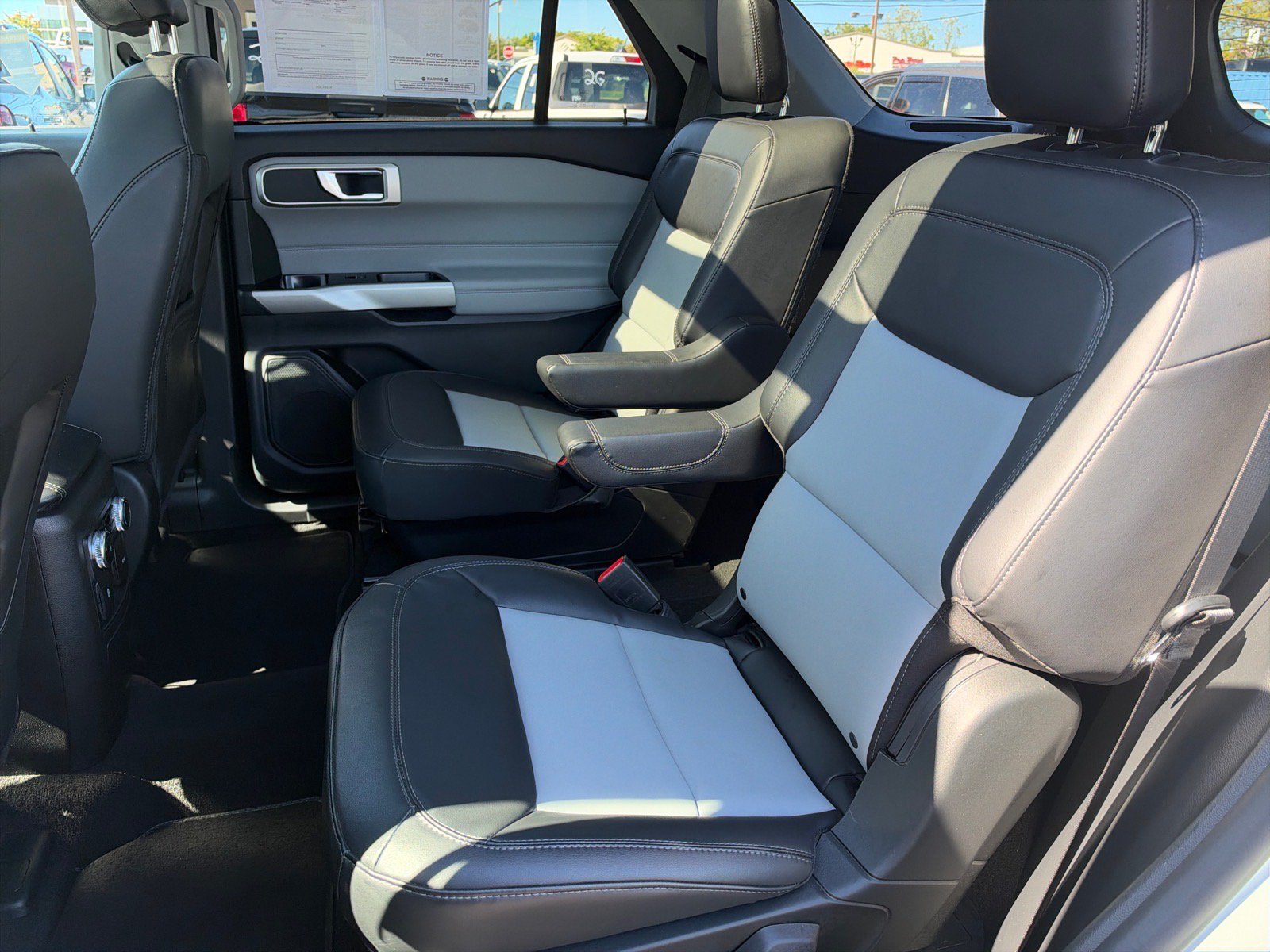 Certified 2023 Ford Explorer XLT w/ Equipment Group 202A AWD/4WD image 10