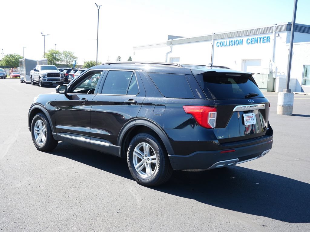 Certified 2022 Ford Explorer XLT w/ Equipment Group 202A AWD/4WD image 8
