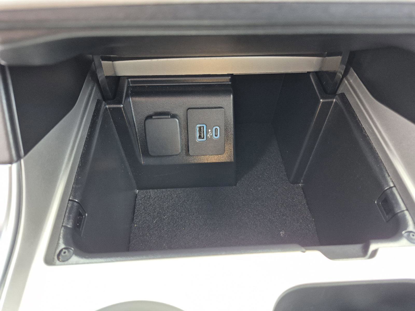 Certified 2023 Ford Explorer XLT w/ Equipment Group 202A image 21