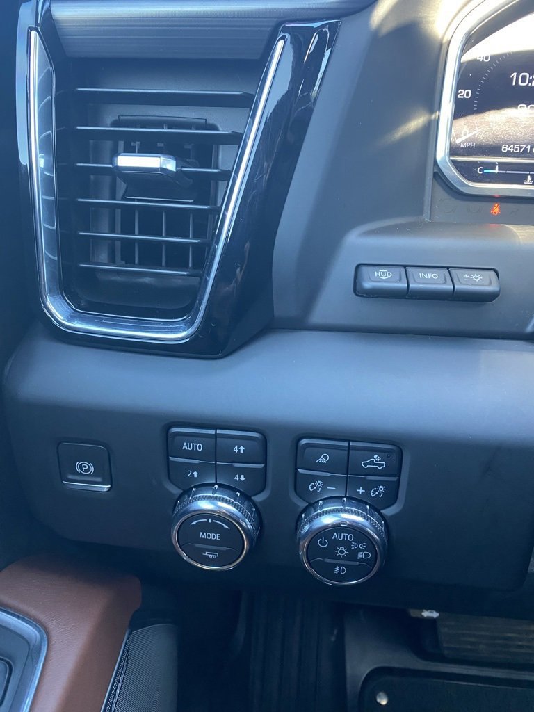 Used 2024 GMC Sierra 2500 Denali Ultimate image 13
