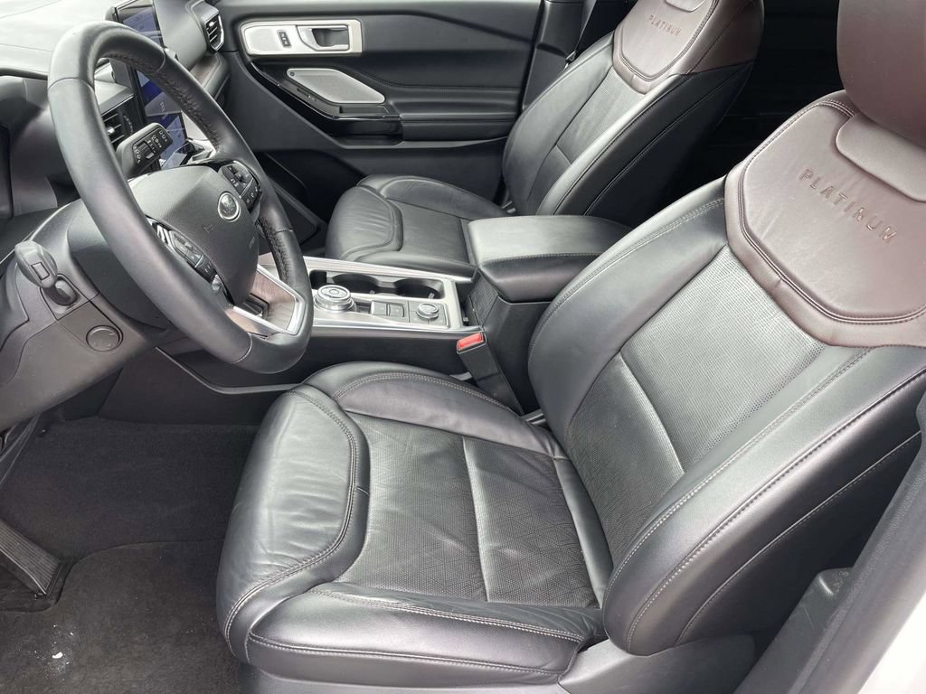 Certified 2023 Ford Explorer Platinum w/ Technology Package AWD/4WD image 13