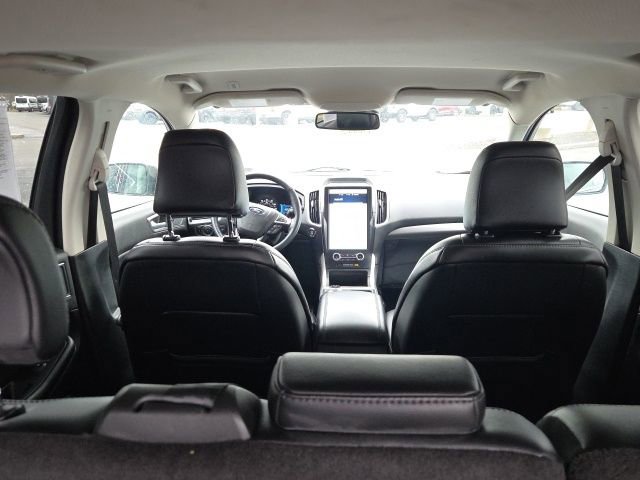 Certified 2024 Ford Edge SEL image 9