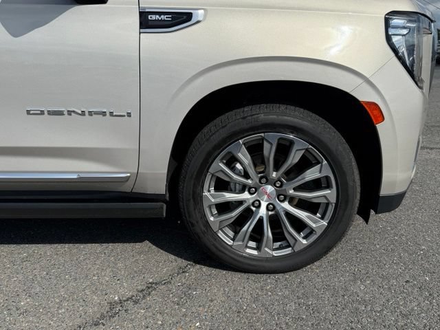 Used 2021 GMC Yukon XL Denali w/ Denali Premium Package RWD image 8