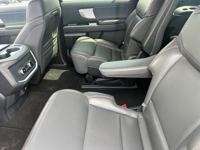 Certified 2025 Ford Expedition Active image 17