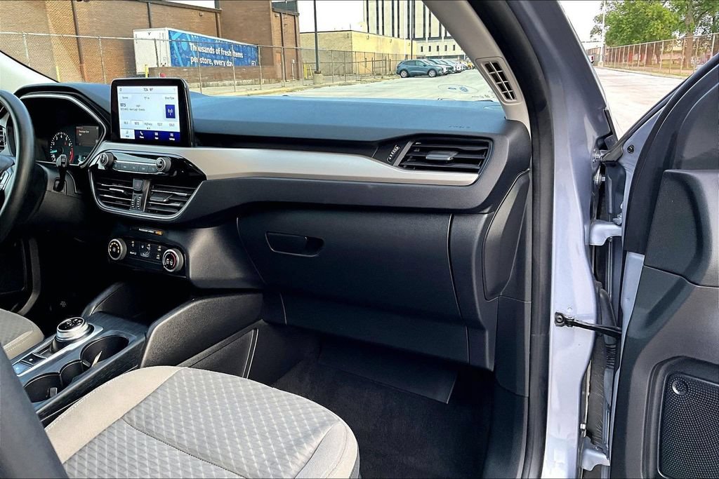 Certified 2022 Ford Escape SE w/ SE Sport Appearance Package AWD/4WD image 15