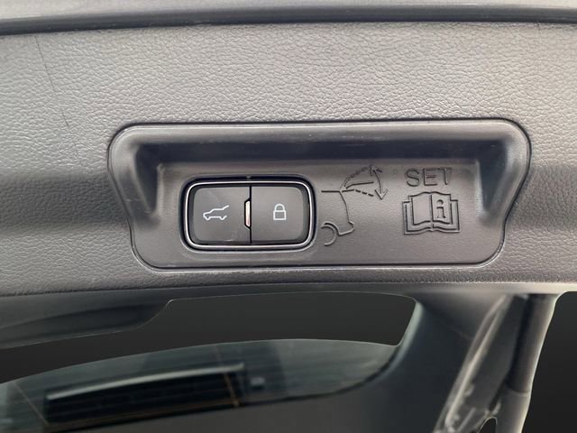 Certified 2022 Ford Explorer XLT w/ Equipment Group 202A image 17