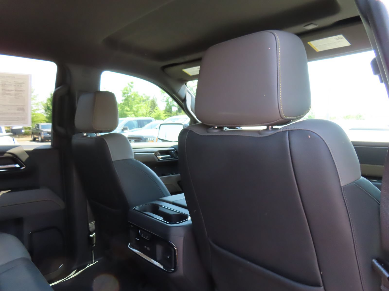 Used 2022 Chevrolet Silverado 1500 ZR2 w/ Technology Package AWD/4WD image 36