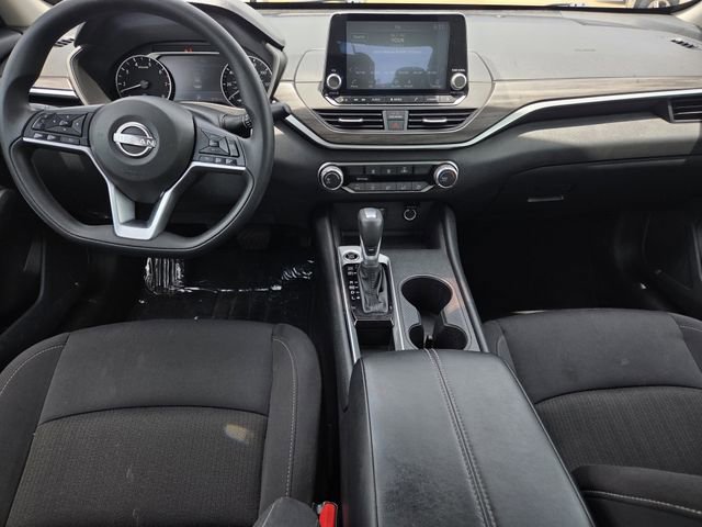 Used 2025 Nissan Altima 2.5 SV FWD image 5