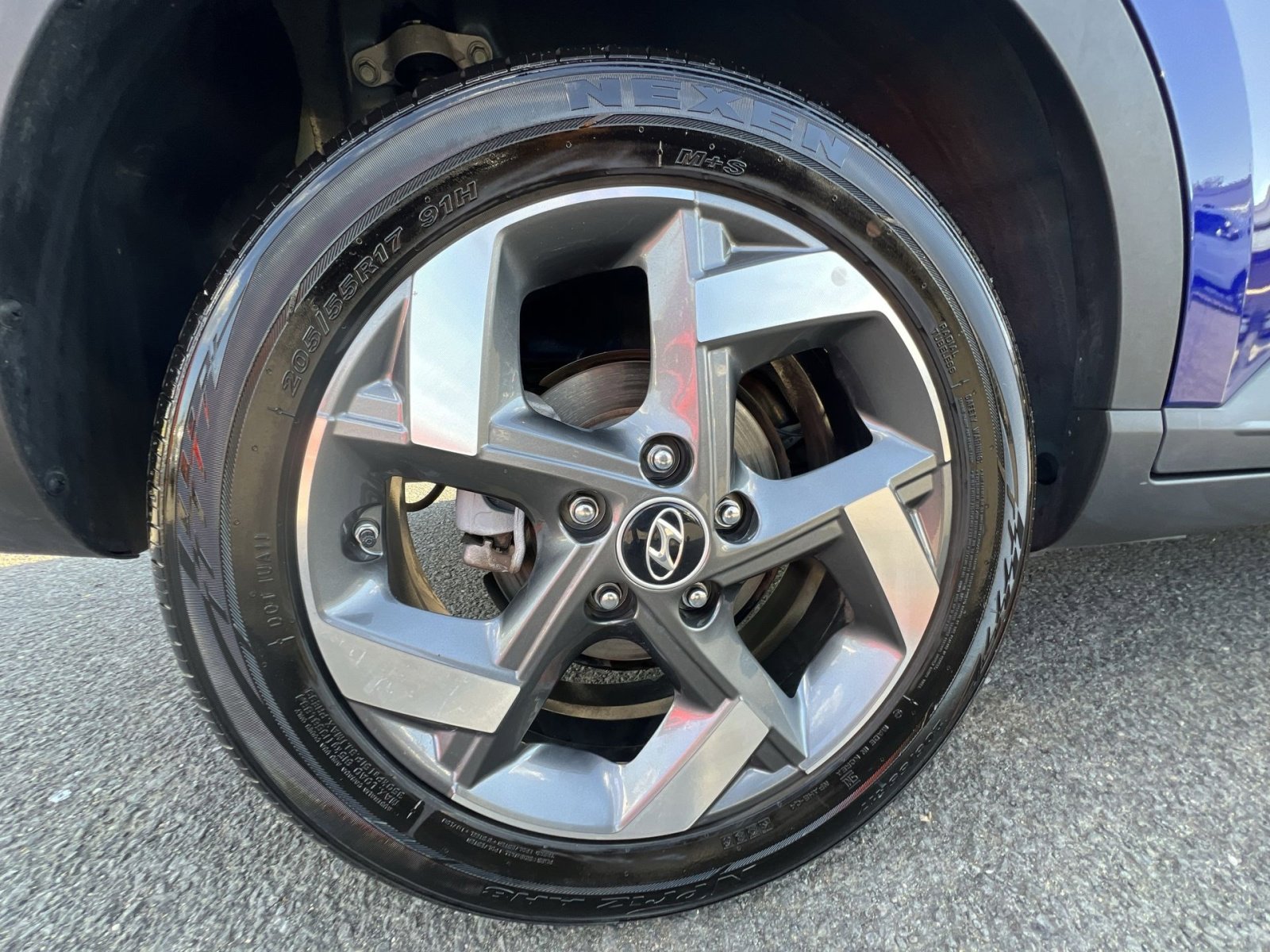 Used 2025 Hyundai Venue SEL FWD image 20