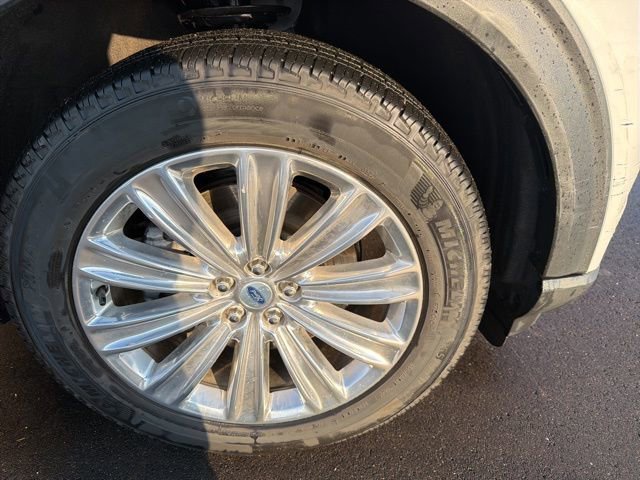 Certified 2022 Ford Explorer Limited image 7