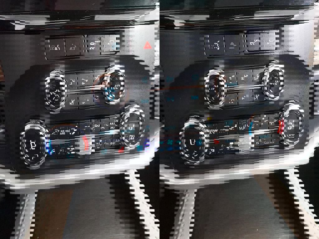 Certified 2024 Ford Expedition Limited image 16