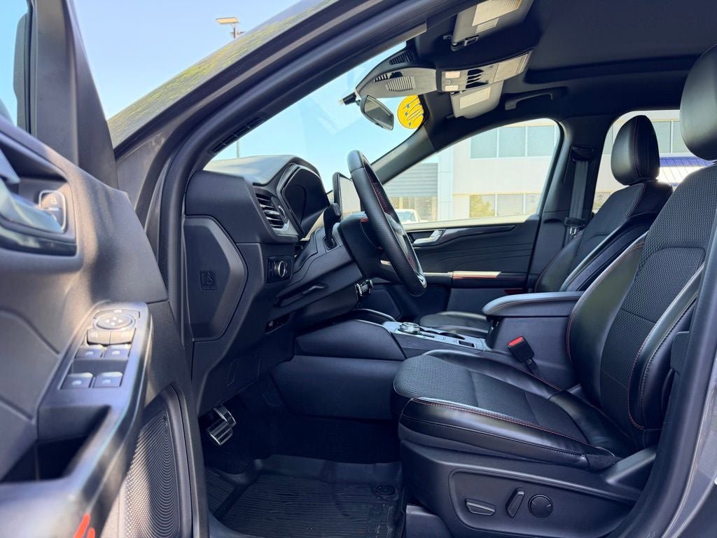 Certified 2024 Ford Escape ST-Line w/ Tech Pack #1 AWD/4WD image 22