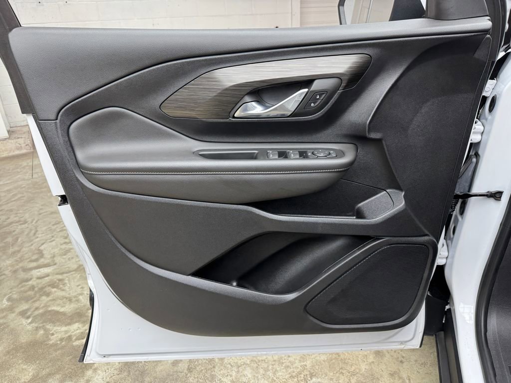 Used 2023 GMC Terrain SLE w/ Driver Convenience Package AWD/4WD image 10