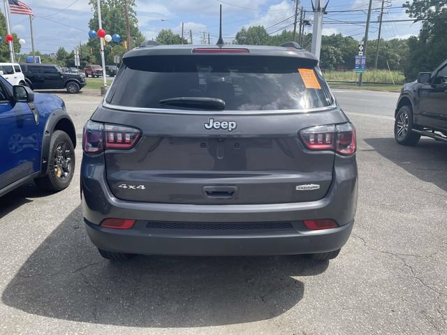 Used 2024 Jeep Compass Latitude AWD/4WD image 13