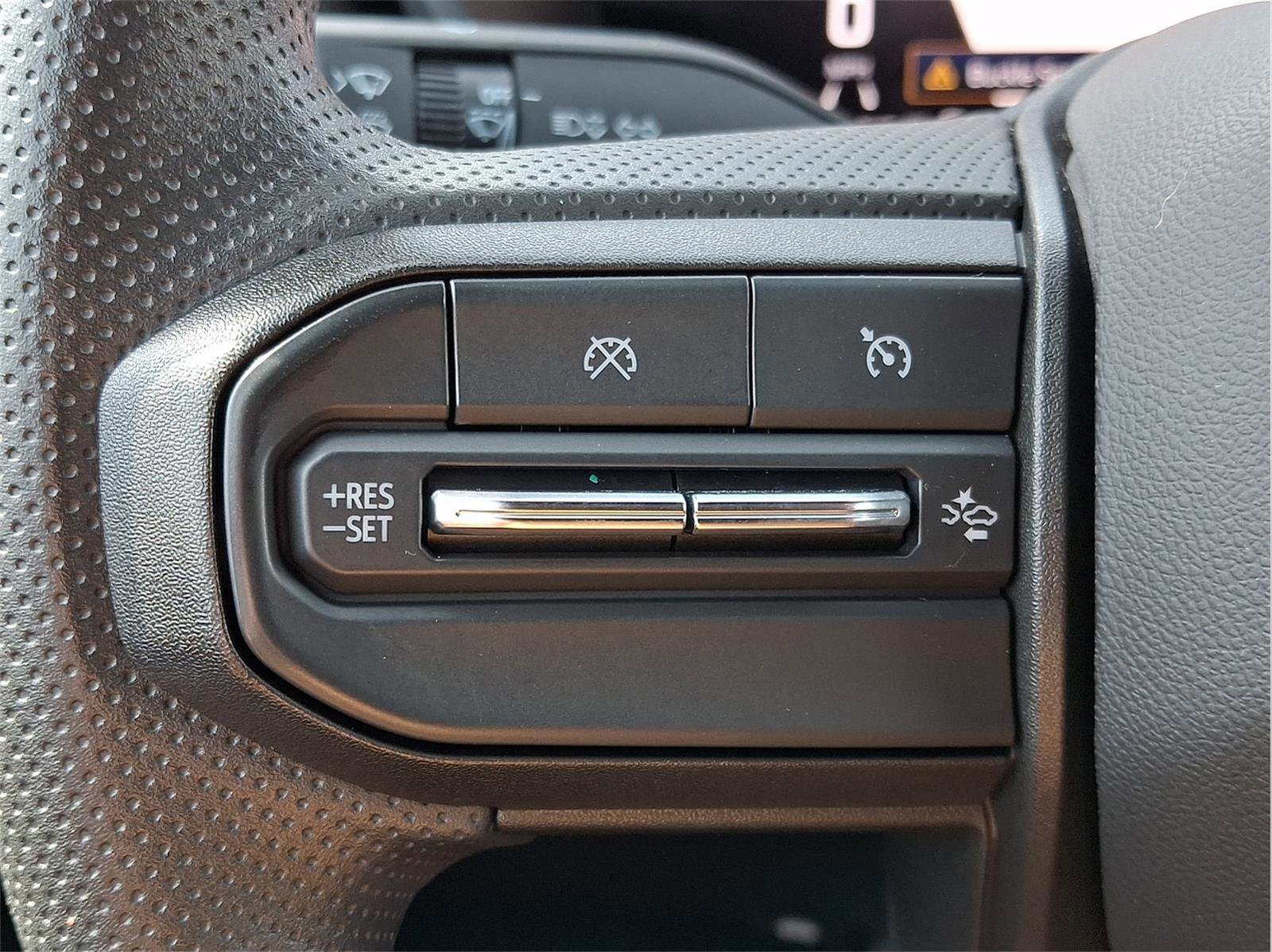 Used 2025 Chevrolet Colorado Trail Boss image 36