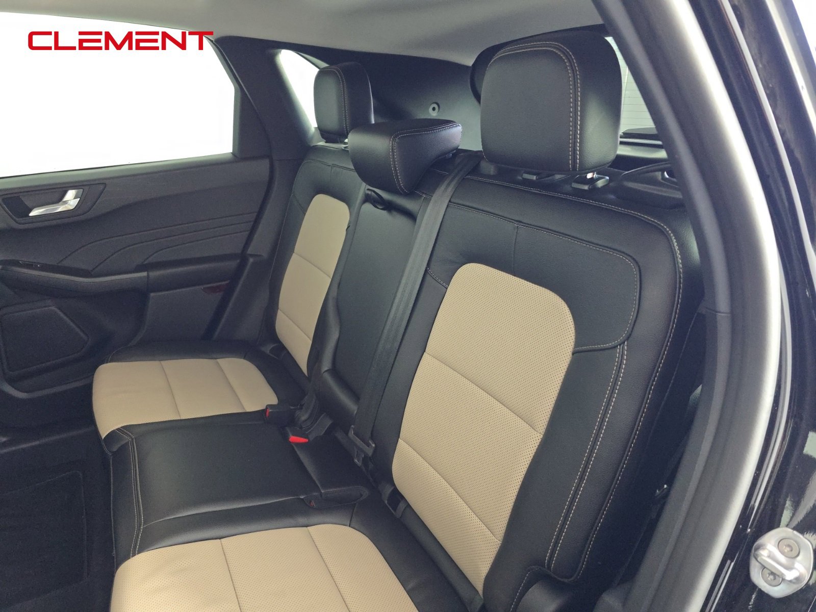 Certified 2022 Ford Escape Titanium w/ Titanium Elite Package image 33