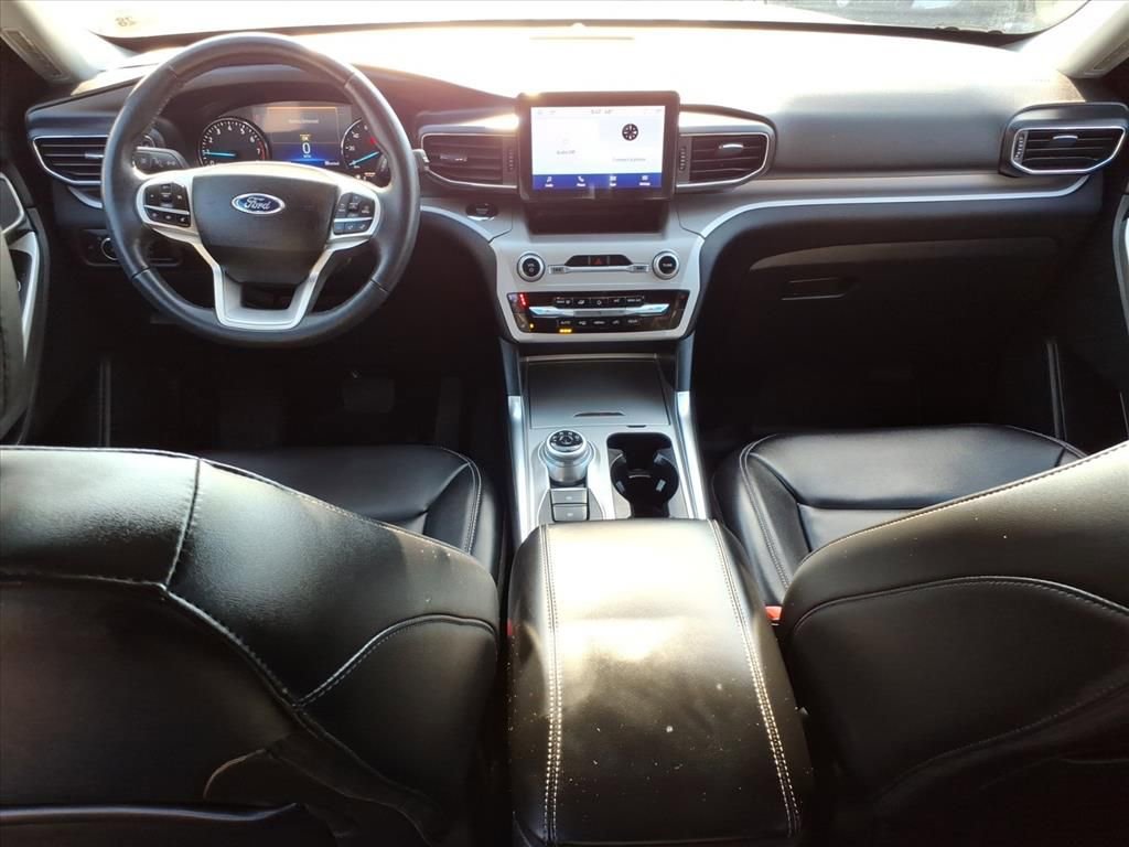 Certified 2023 Ford Explorer XLT w/ Equipment Group 202A image 8