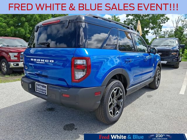 Certified 2025 Ford Bronco Sport Outer Banks w/ Outer Banks Tech Package+ AWD/4WD image 10