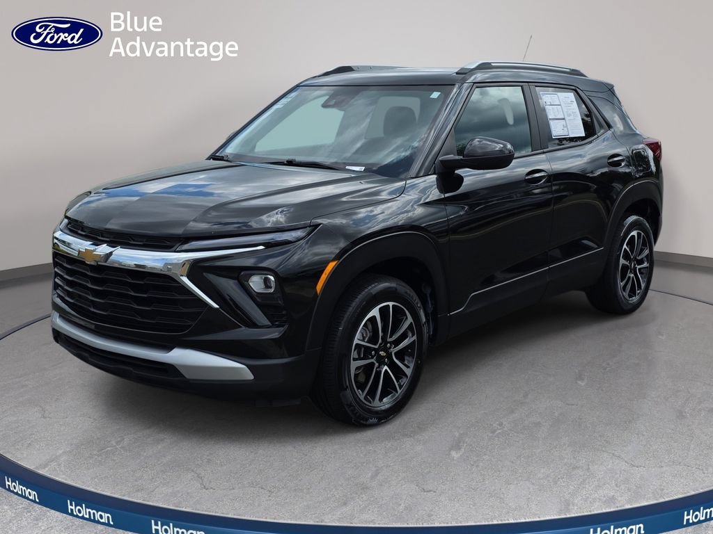 Used 2025 Chevrolet TrailBlazer LT AWD/4WD image 1