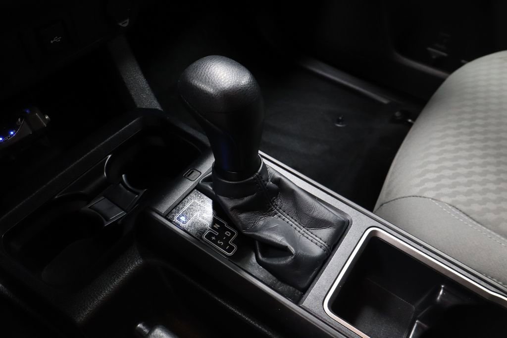 Used 2023 Toyota Tacoma SR AWD/4WD image 34