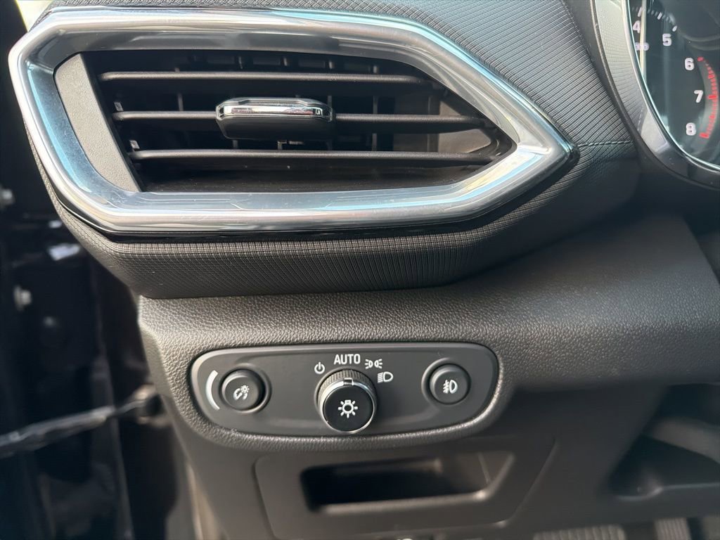 Used 2023 Chevrolet TrailBlazer LT image 21