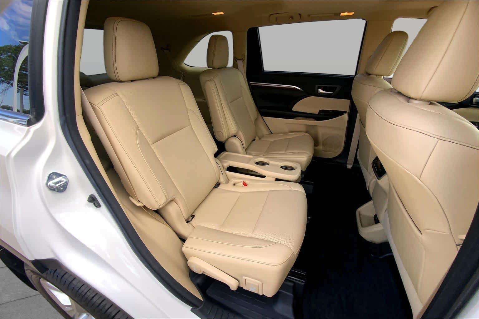 Used 2018 Toyota Highlander Limited w/ Carpet Mat Package (TMS) AWD/4WD image 20