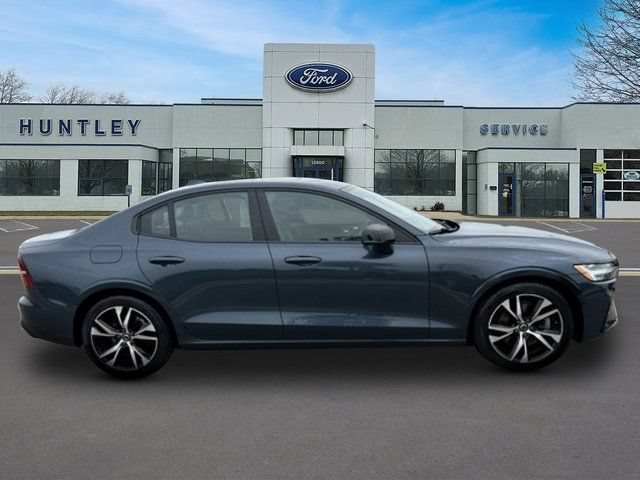 Used 2024 Volvo S60 B5 Core FWD image 3