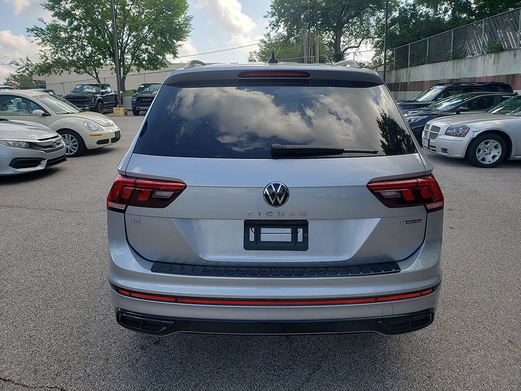 Used 2023 Volkswagen Tiguan SE R-Line AWD/4WD image 4