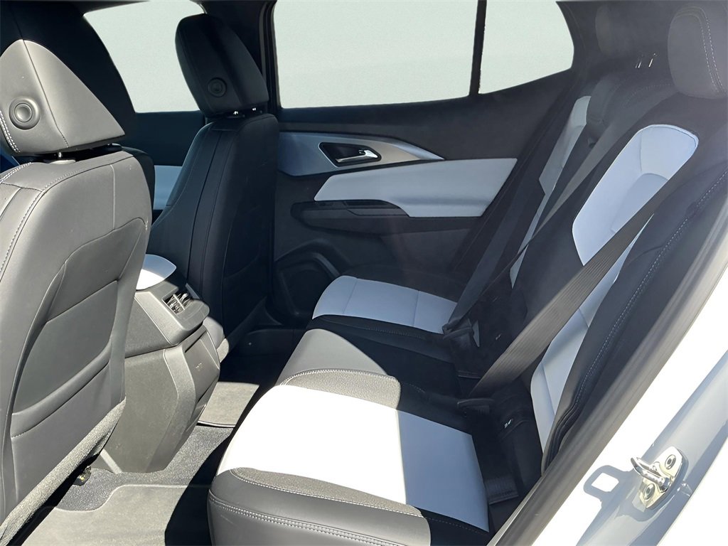 Used 2025 Chevrolet Equinox EV LT image 31