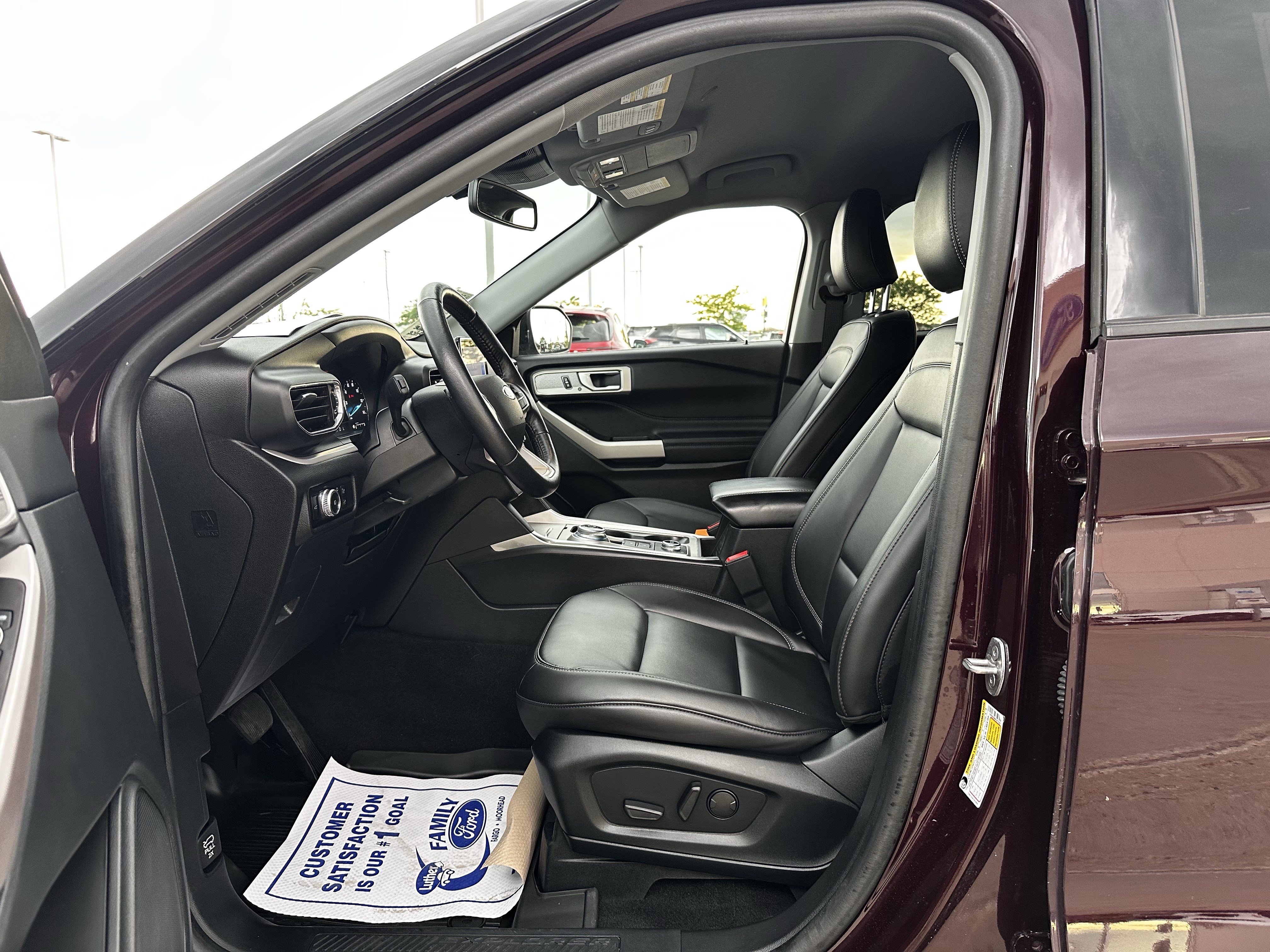 Certified 2023 Ford Explorer XLT w/ Equipment Group 202A AWD/4WD image 18