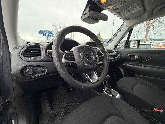 Used 2023 Jeep Renegade Latitude image 12