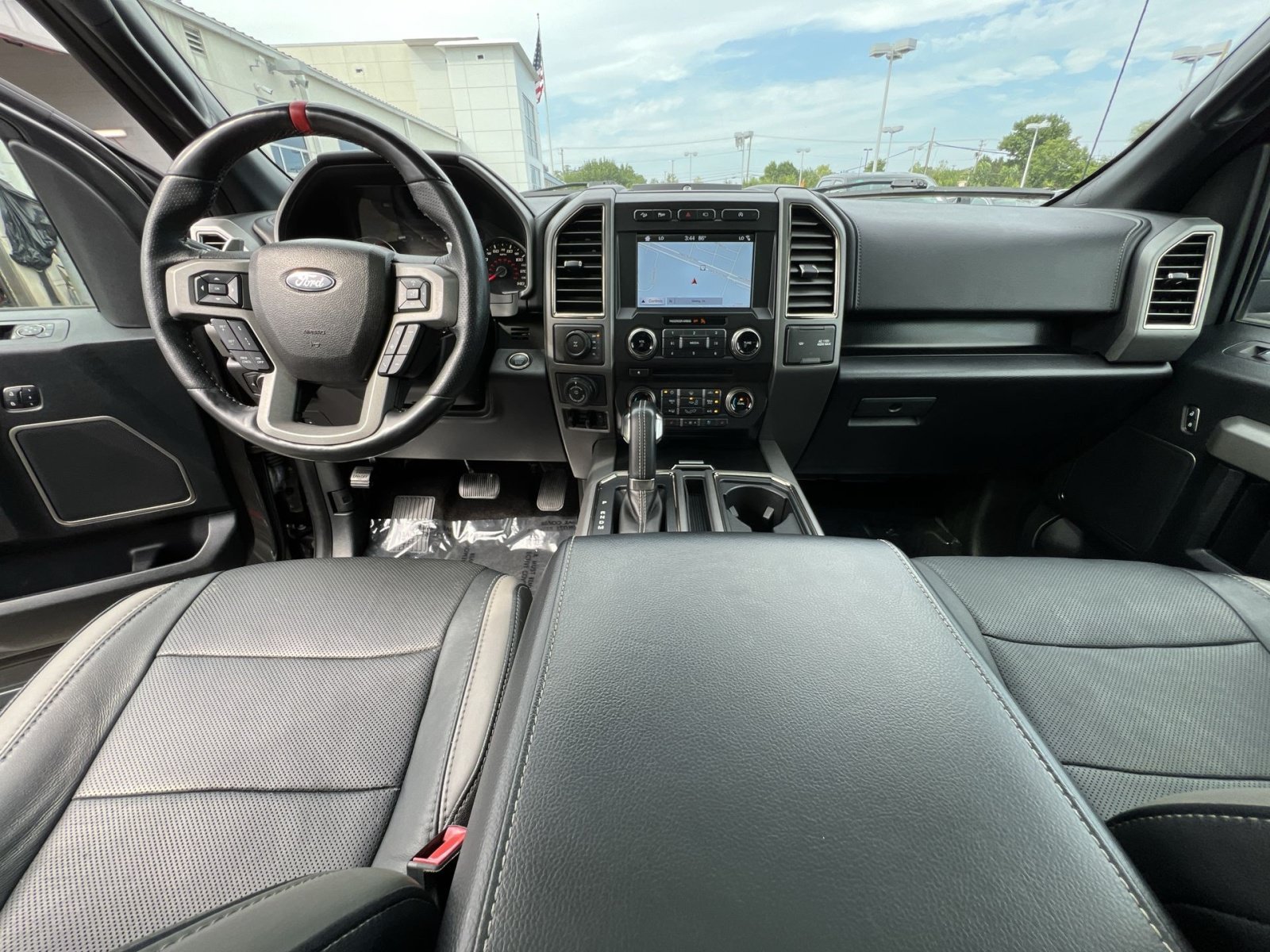 Certified 2018 Ford F150 Raptor w/ Equipment Group 802A Luxury AWD/4WD image 31