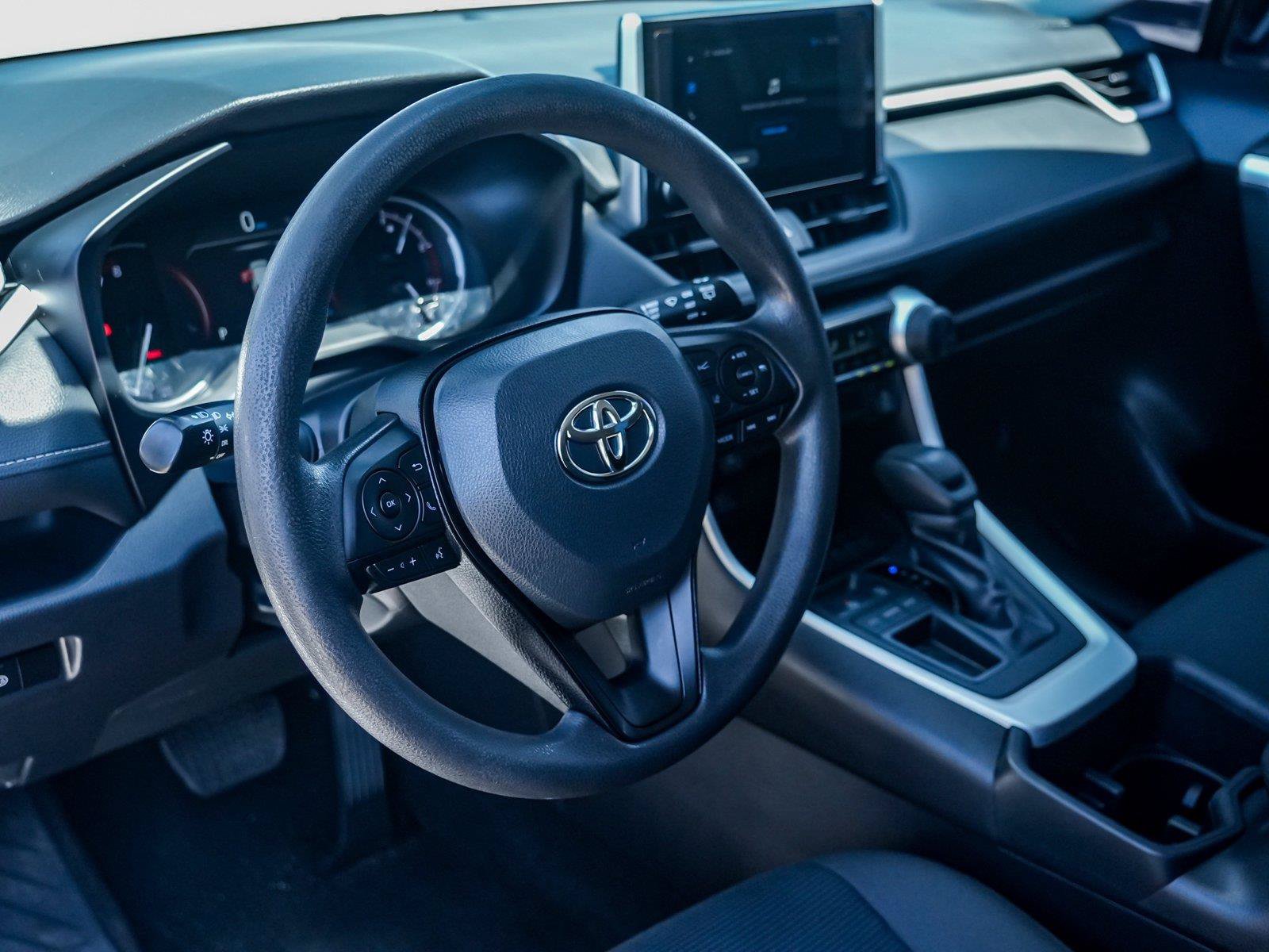 Used 2024 Toyota RAV4 LE FWD image 8