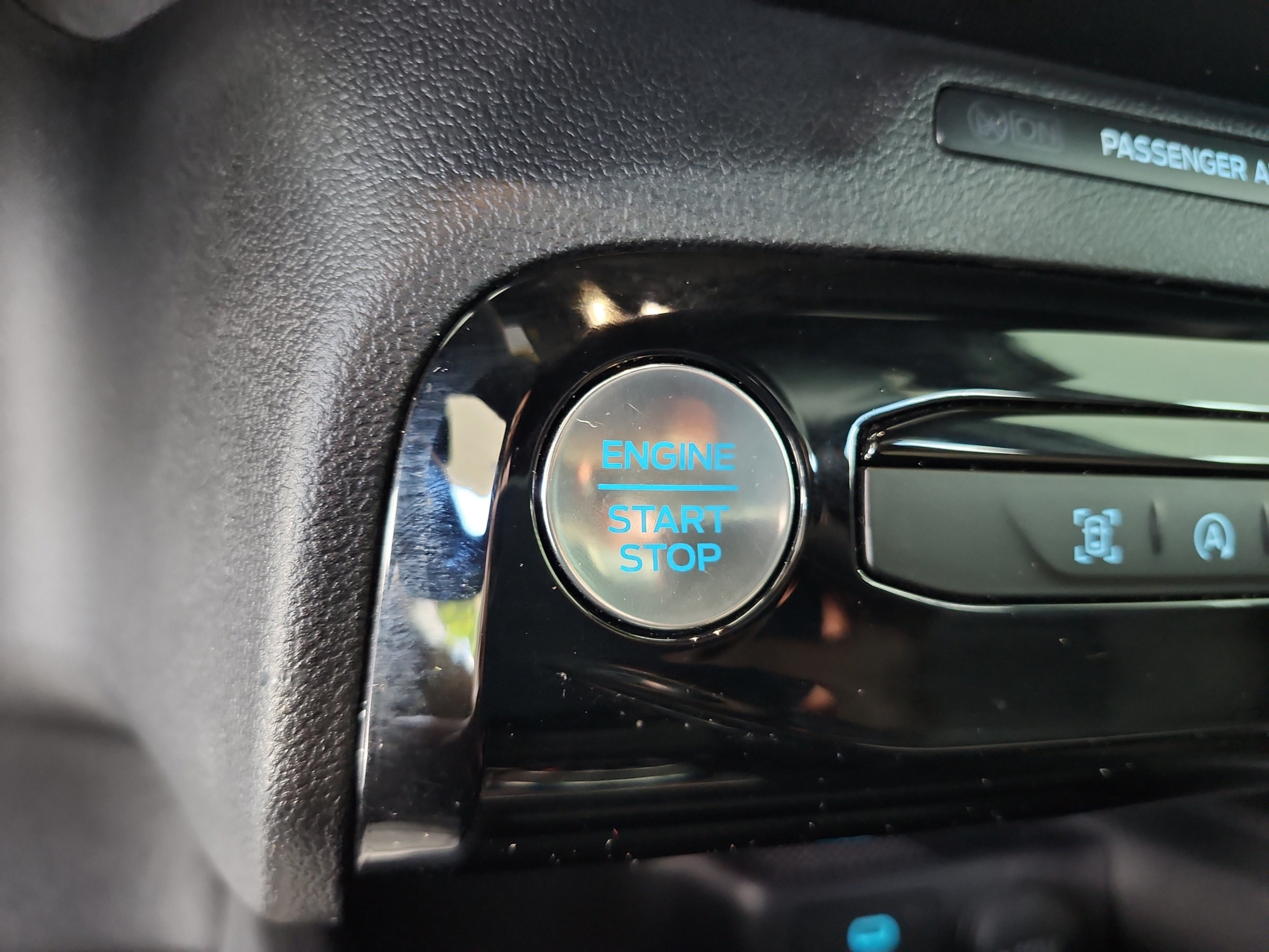 Certified 2023 Ford Escape ST-Line FWD image 28