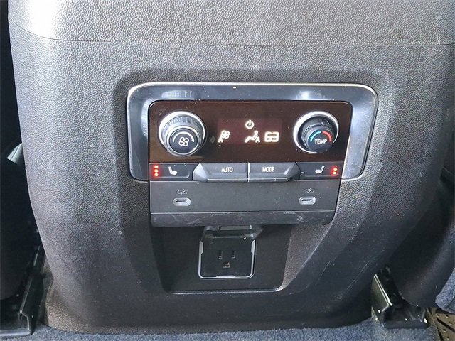 Used 2021 Chevrolet Tahoe LT w/ Luxury Package image 12