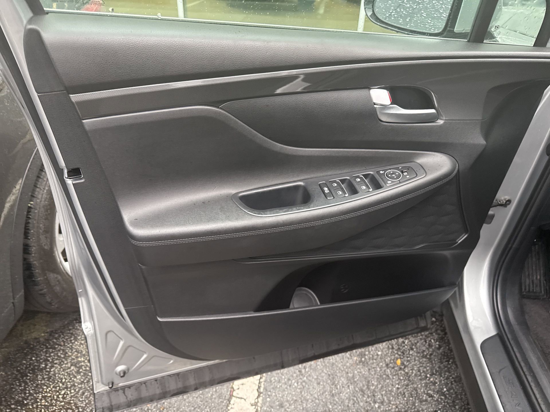 Used 2023 Hyundai Santa Fe SEL image 11