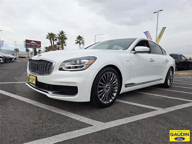 Used 2019 Kia K900 Luxury image 3