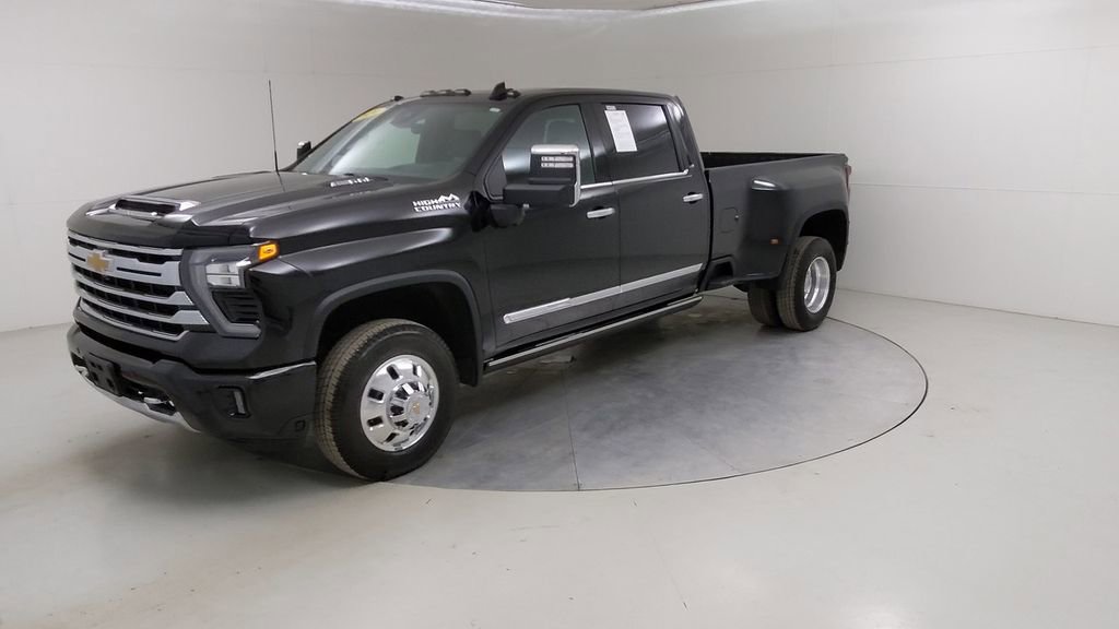 Used 2024 Chevrolet Silverado 3500 High Country w/ High Country Premium Package image 21