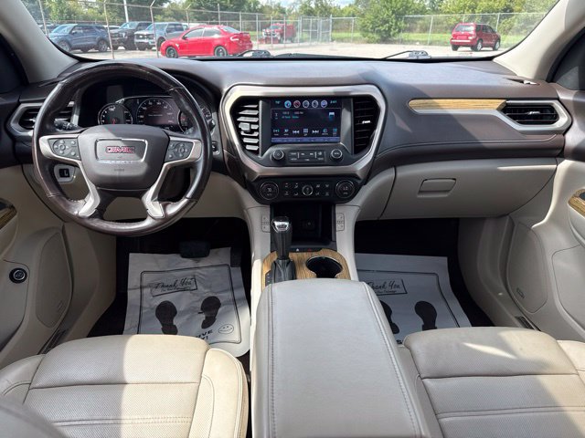 Used 2017 GMC Acadia Denali w/ Technology Package AWD/4WD image 17