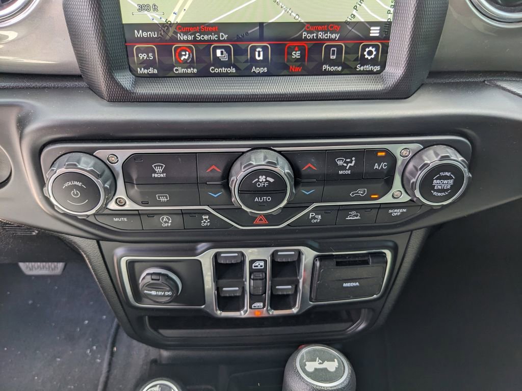 Used 2021 Jeep Wrangler Unlimited Sahara image 27