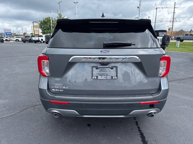 Certified 2024 Ford Explorer Limited RWD image 8