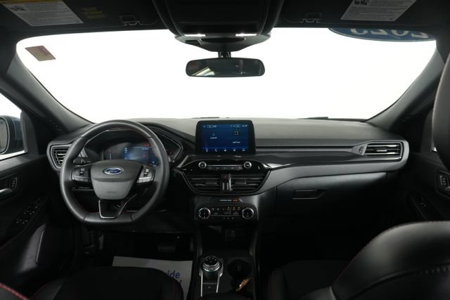Certified 2025 Ford Escape ST-Line Select AWD/4WD image 26